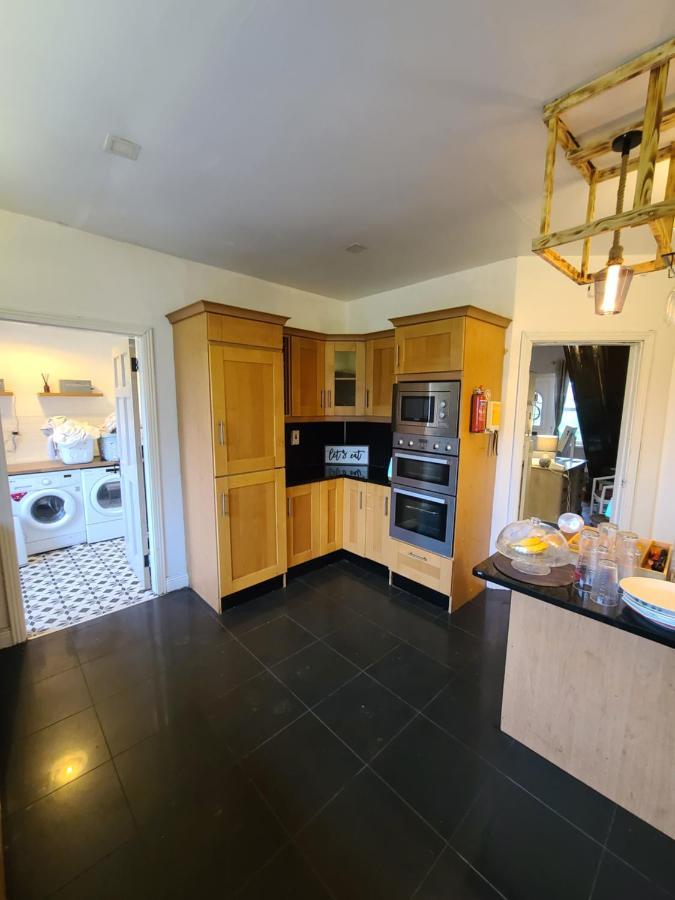 Ballycarnan Lodge Self Catering Accomodation 포트리셔 외부 사진